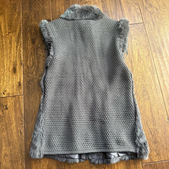 Linda Richards Luxury rabbit fur reversible vest size medium - Picture 2 of 11